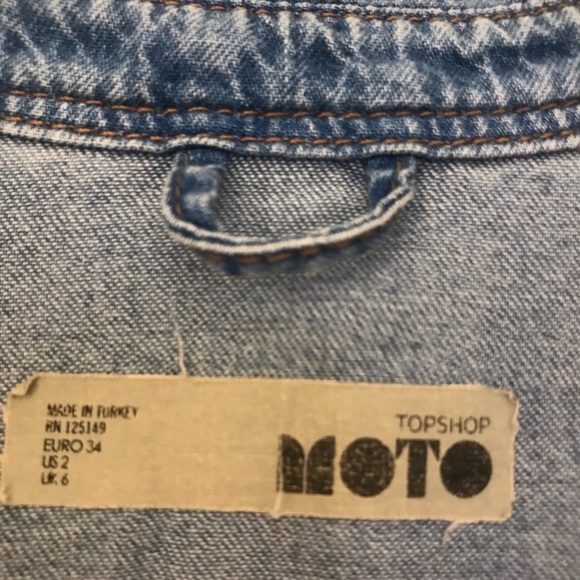 Topshop distressed denim shirt size: 2 - Picture 4 of 4